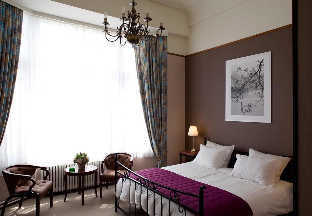 Hotel Antwerp Billard Palace Rum bild